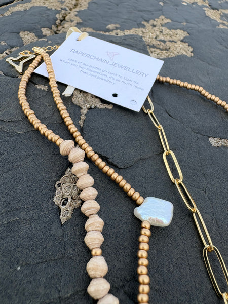 Paperchain Praise necklace, Cement