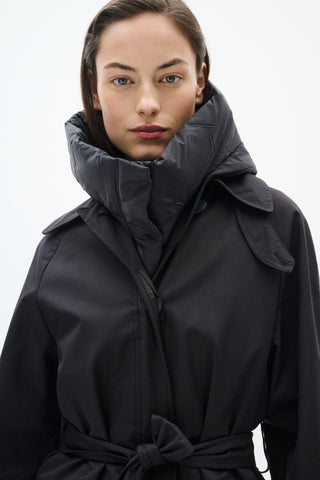 In Wear Lila Hood, Black