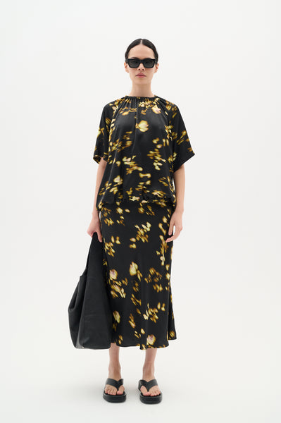 In Wear Cass Skirt, Black Mysterious Flower