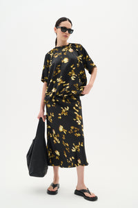 In Wear Cass Skirt, Black Mysterious Flower