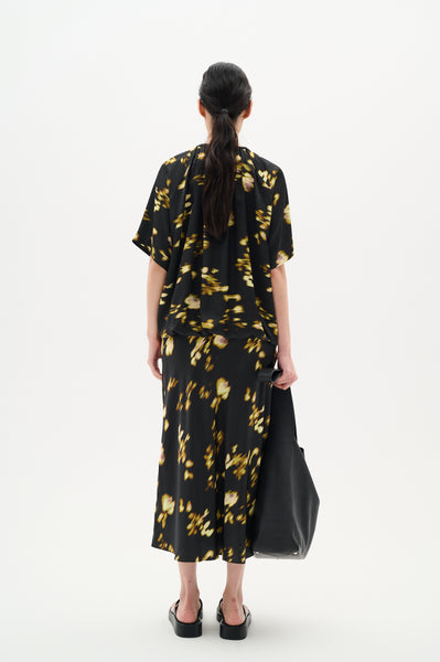 In Wear Cass Skirt, Black Mysterious Flower