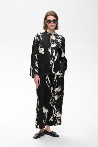 In Wear Meadow Blouse, Black Painted Flower