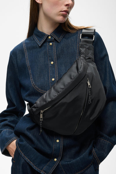 In Wear Hep Crossbody Bag, Black