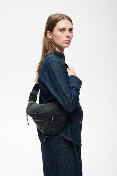 In Wear Hep Crossbody Bag, Black