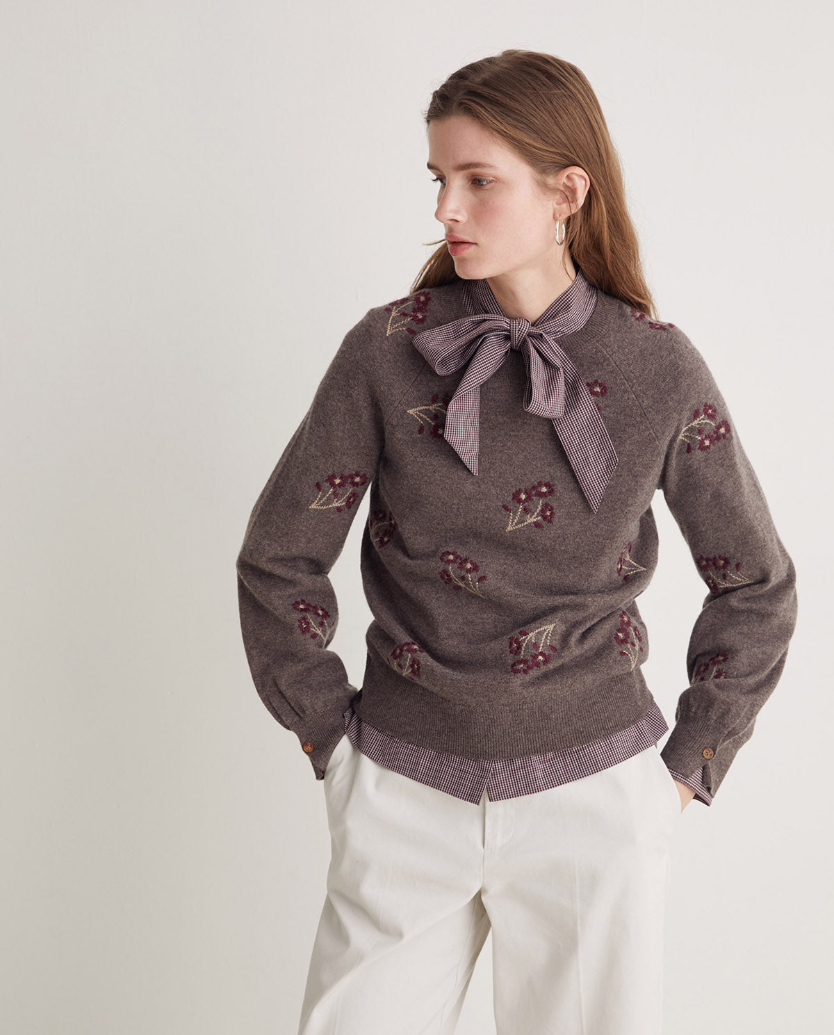 Yerse Flower Embroidery Knit, Brown