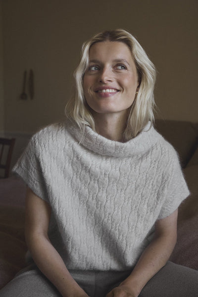 Gustav Coya Cape Knit, Pale Sand