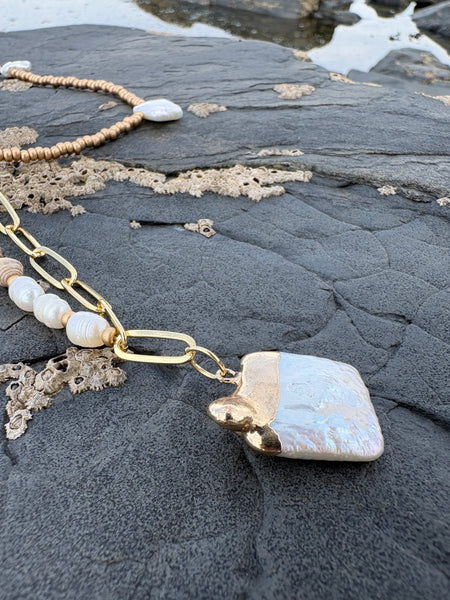 Paperchain Praise necklace, Cement