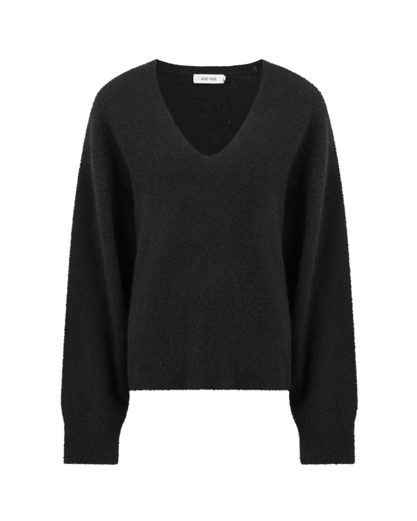 Knit-Ted Lucia V-neck Knit, Black