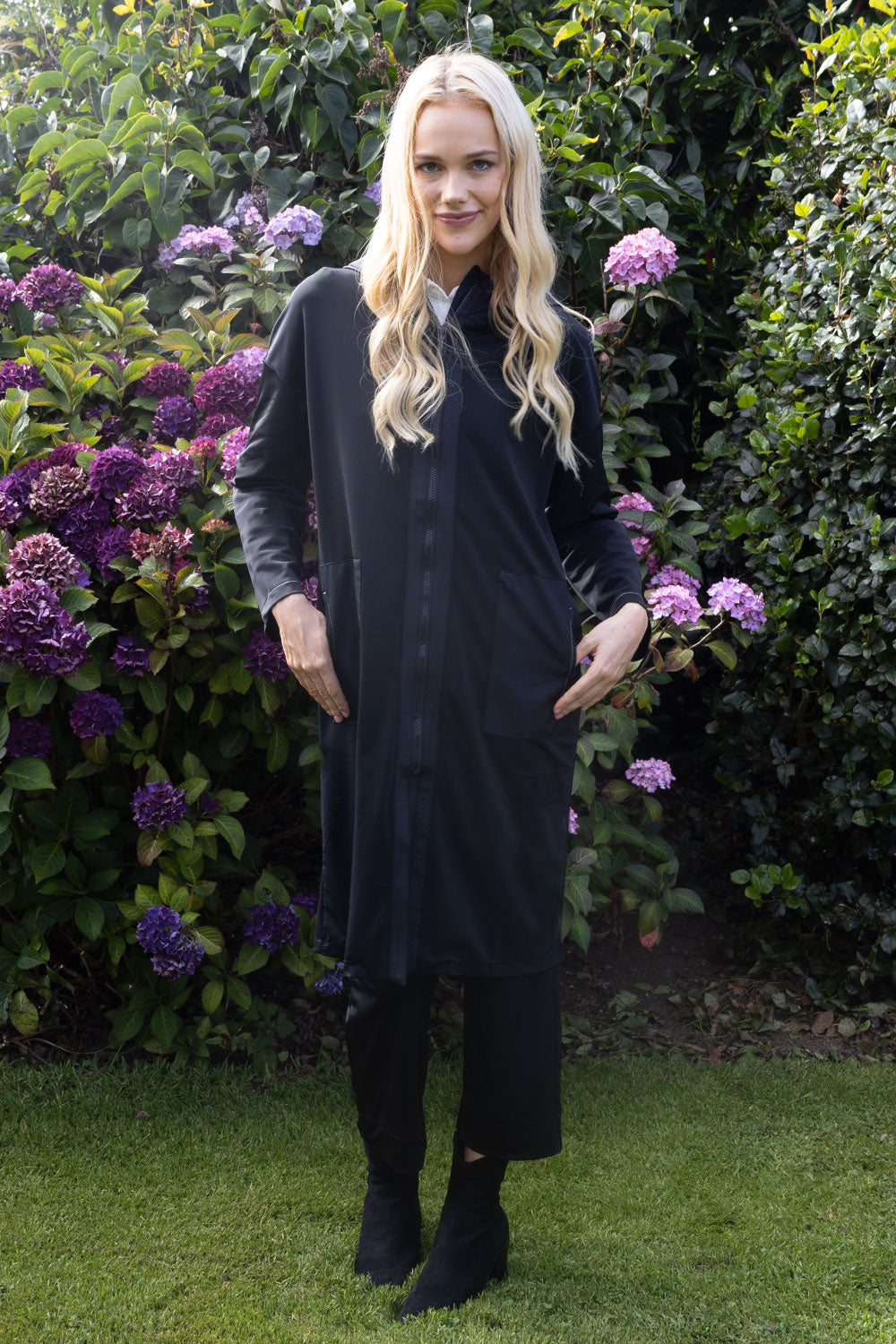 NO2MORO Aphrodite Hooded Long Jacket, Black