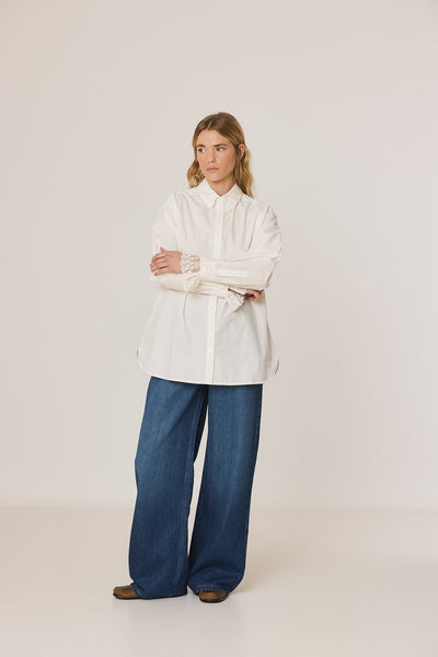Indi and Cold Classic Shirt with Lace Cuffs, White