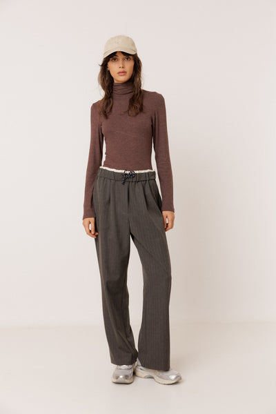 Indi and Cold Ribbed Top, Chocolate