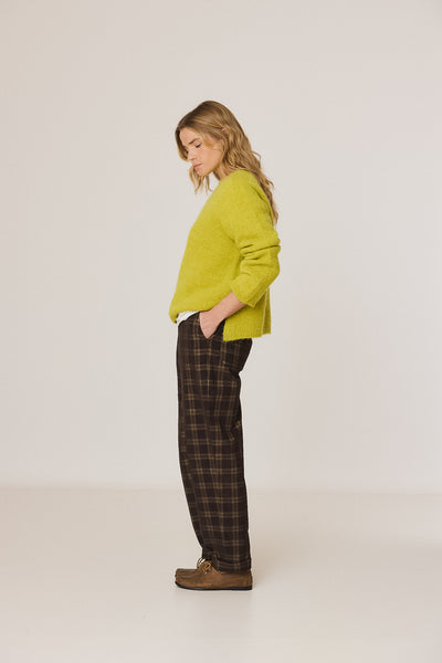 Indi and Cold Knit, Apple