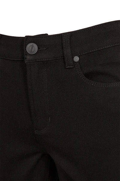 Pieszak Jelena Jeans, Beyond Black
