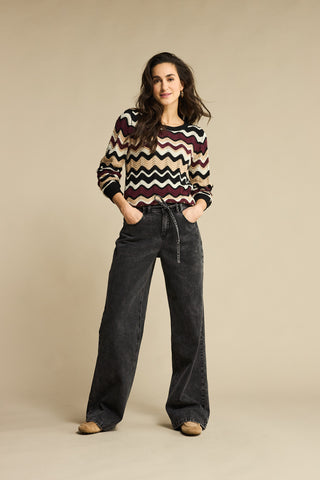 Red Button Claudette Black Denim With a Belt