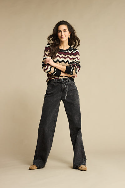 Red Button Claudette Black Denim With a Belt