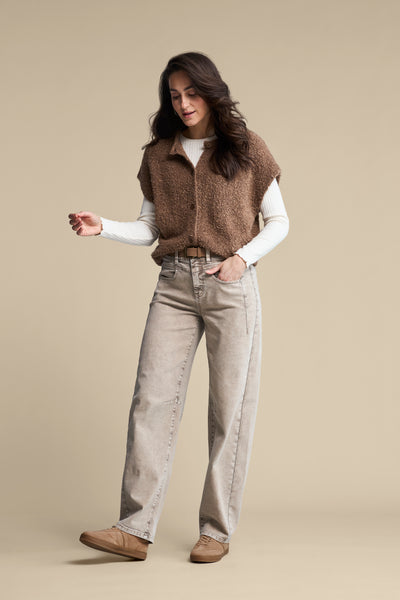 Red button Sleeveless Boucle Knit, Mud Brown