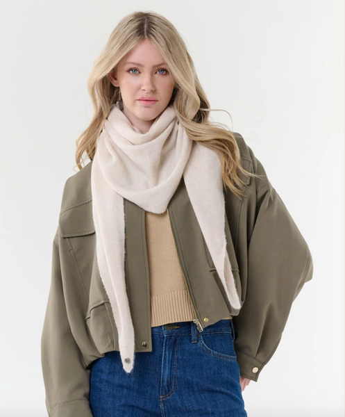 Fraas Sustainability Edition - Lightly mottled triangular scarf, Marshmallow