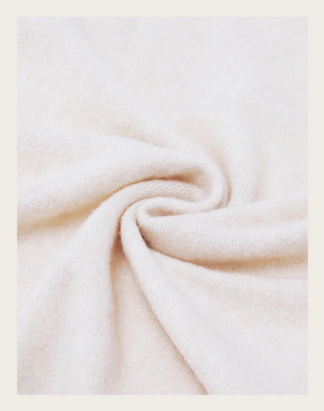 Fraas Sustainability Edition - Lightly mottled triangular scarf, Marshmallow