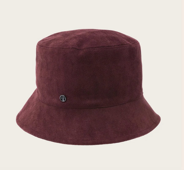 Loevenich Bucket Hat in Faux Suede, Wine