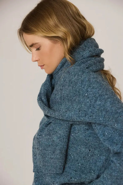 Indi and Cold Scarf,  Blue Fleck