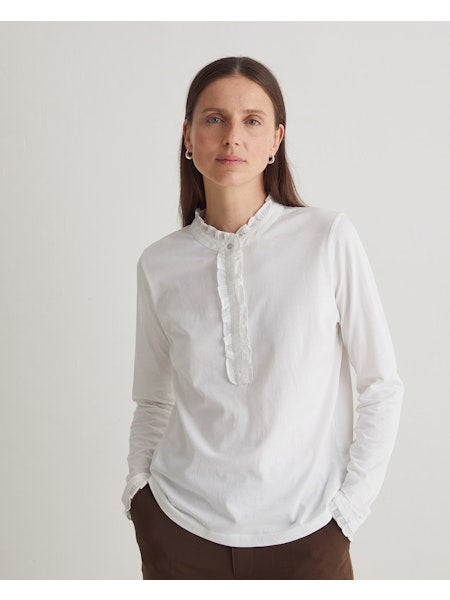 Yerse Ruffles White T-shirt.