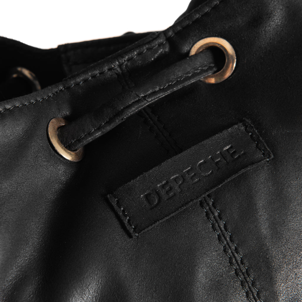 Medium bags – Buy medium bags of soft leather from DEPECHE.
