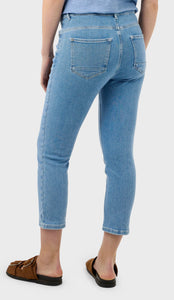 Sandwich Cropped Denim.